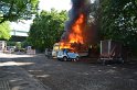 Wohnwagenbrand Koeln Rodenkirchen vor der Bruecke P033